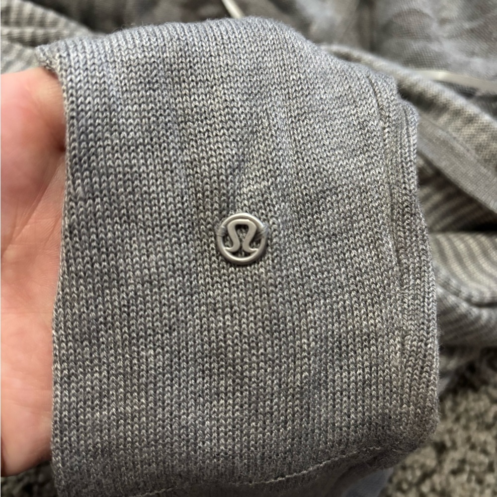 Lululemon Iconic Wrap - Picture 8 of 8